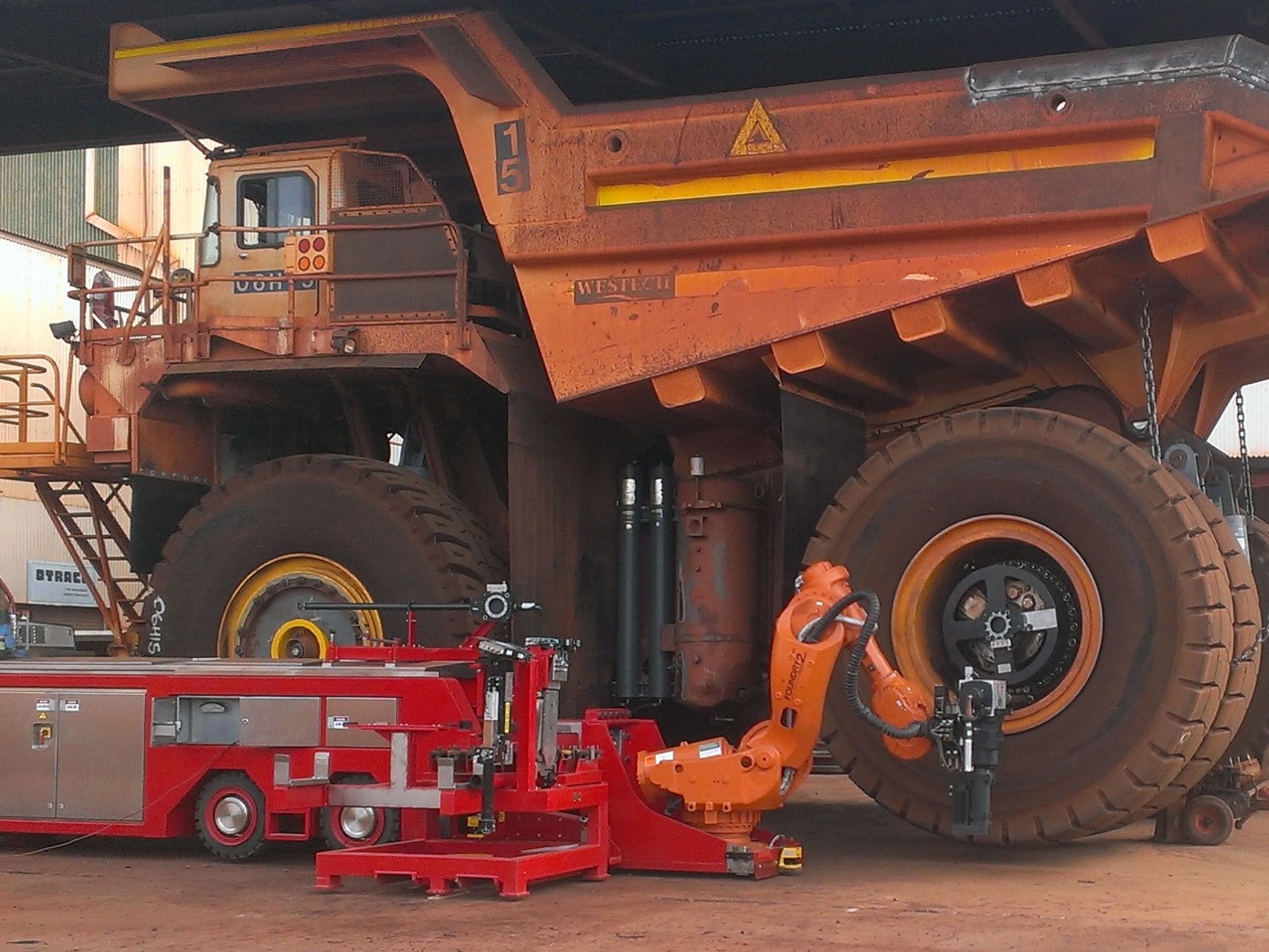 Haul Truck Wheel Changer